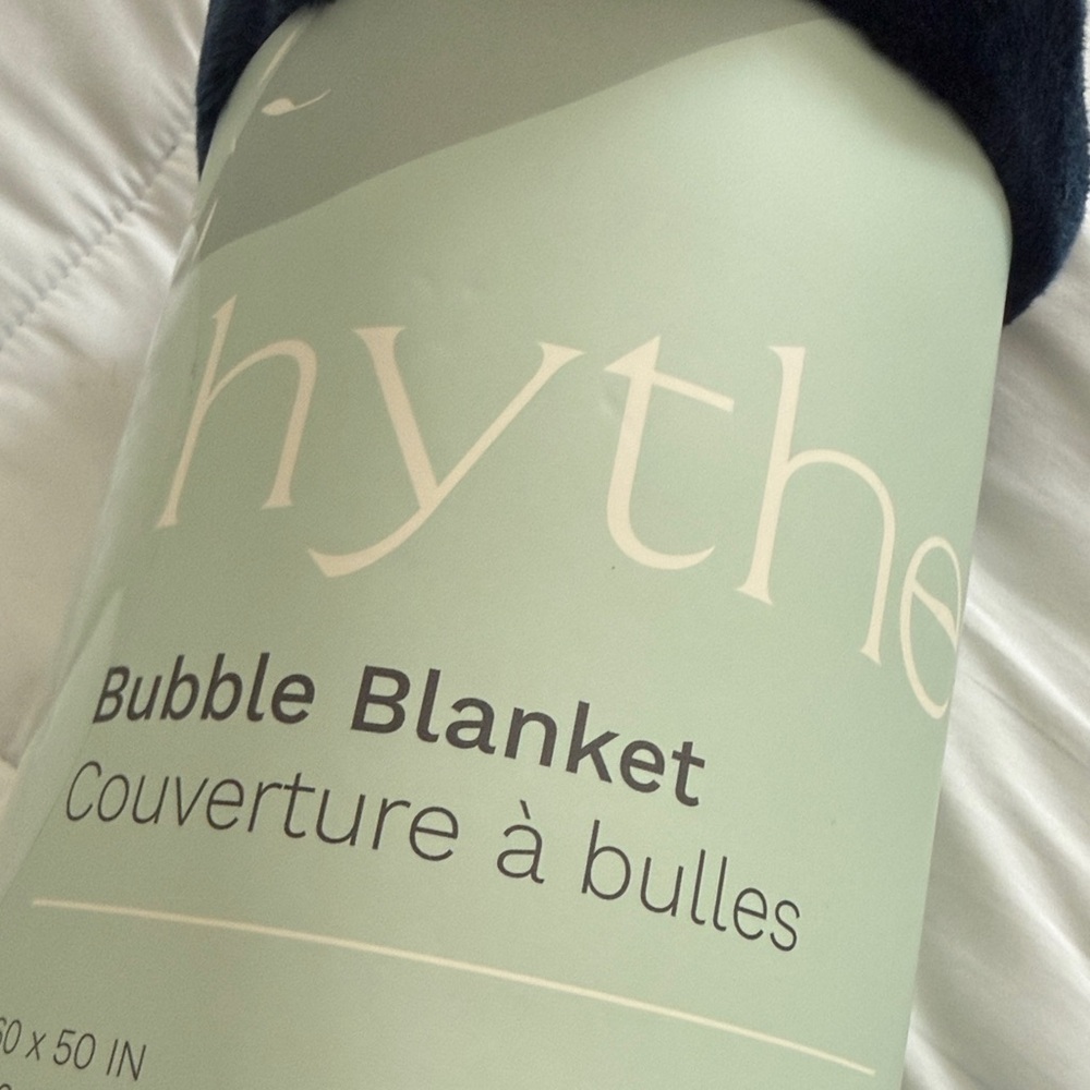Navy Bubble Blanket/Throw - Picture 2 of 8